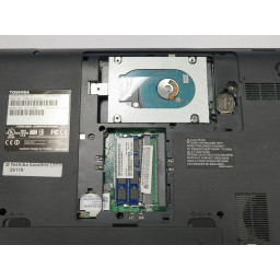 Замена жесткого диска Toshiba Satellite L855-S5119